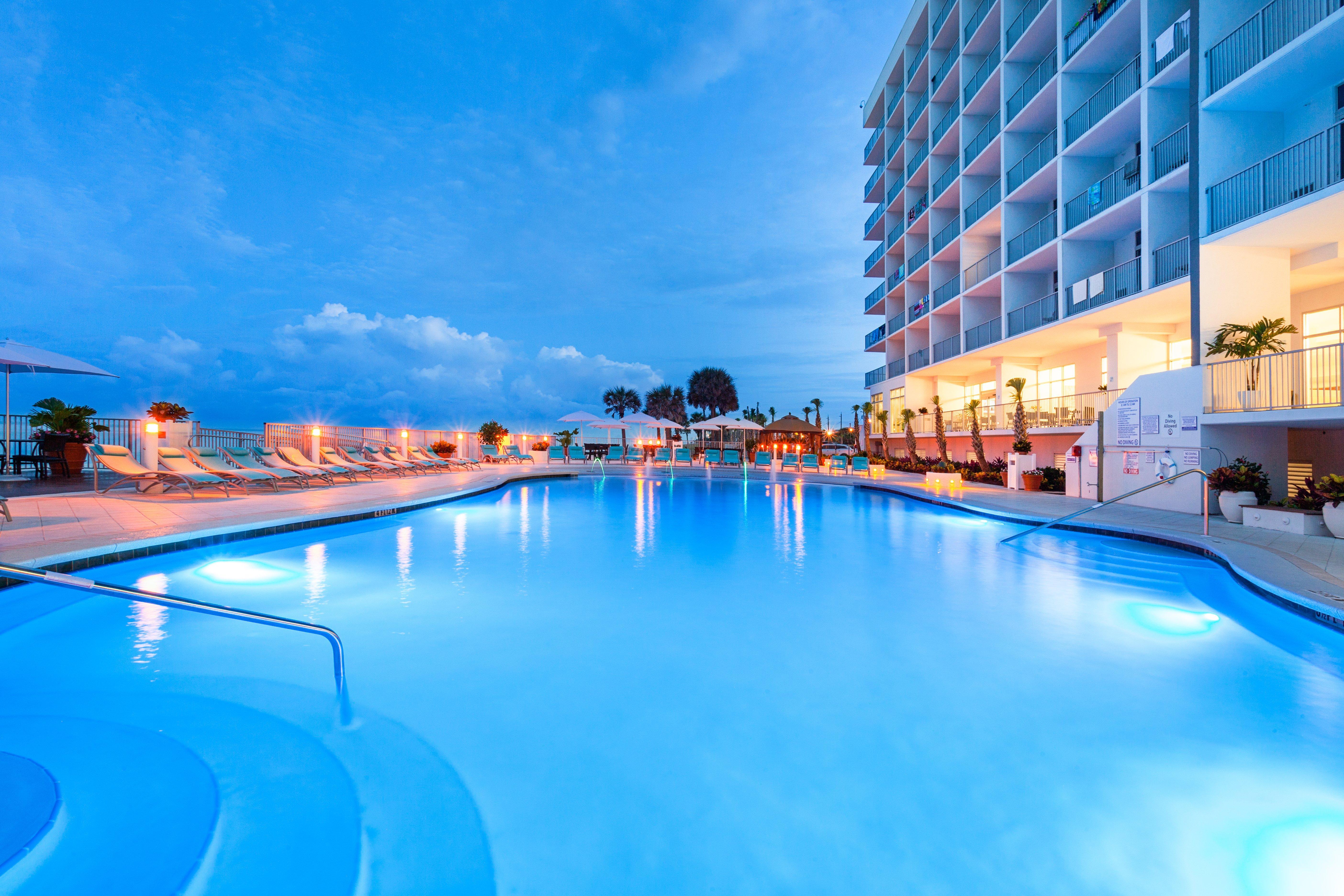 Holiday Inn Express & Suites Panama City Beach Beachfront By Ihg Eksteriør bilde