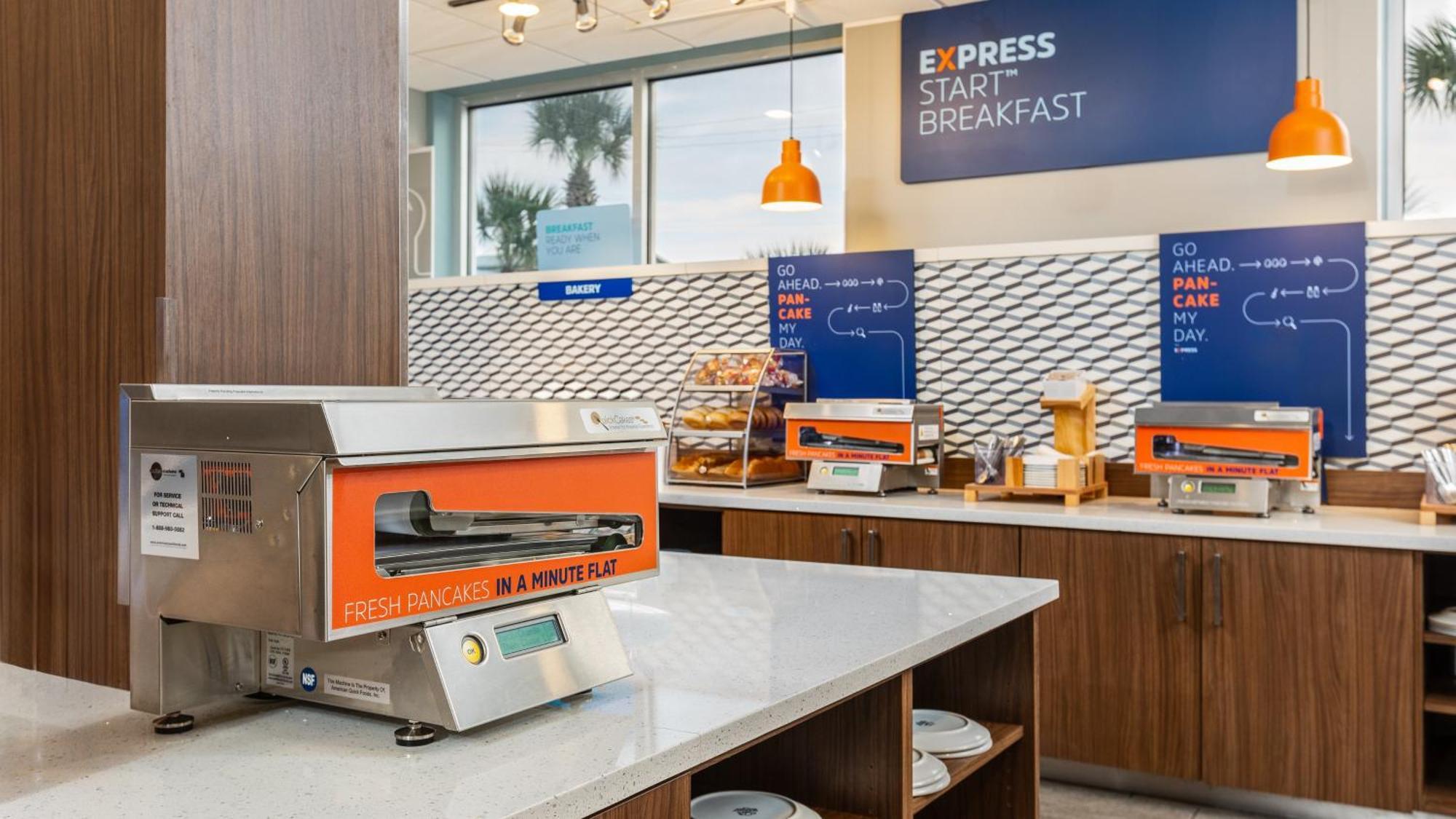 Holiday Inn Express & Suites Panama City Beach Beachfront By Ihg Eksteriør bilde